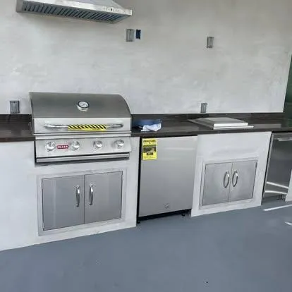 outdoor kitchen