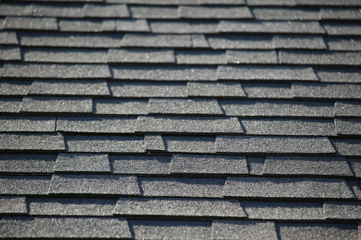 Architectural Vs Three-Tab Asphalt Shingles for Massachusetts Homes