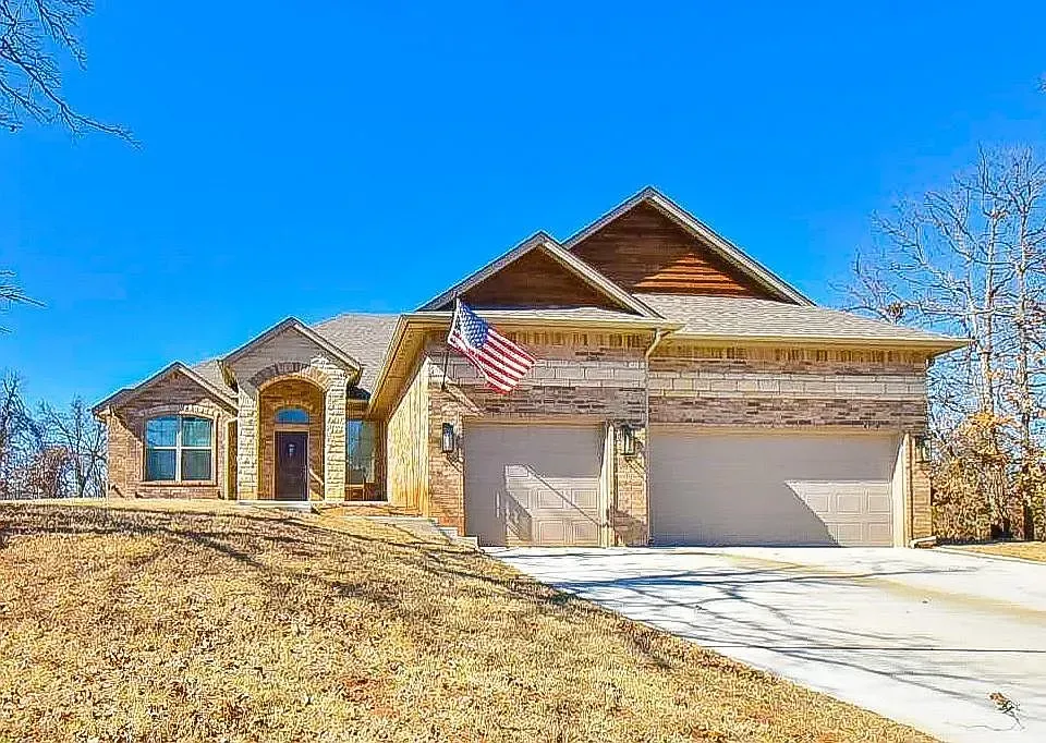 12575 Pecan Point, Guthrie, OK 73044
