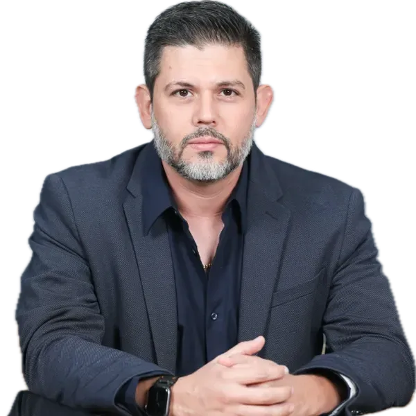 Foto de Víctor Arroyo mentor inmobiliario en EE. UU