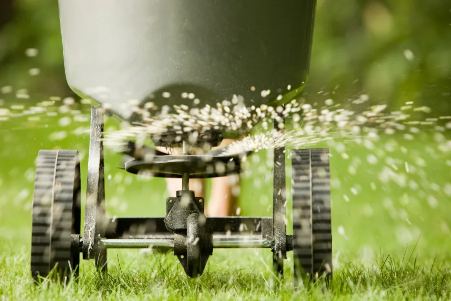 Fertilizer/Lawn Treatment in 