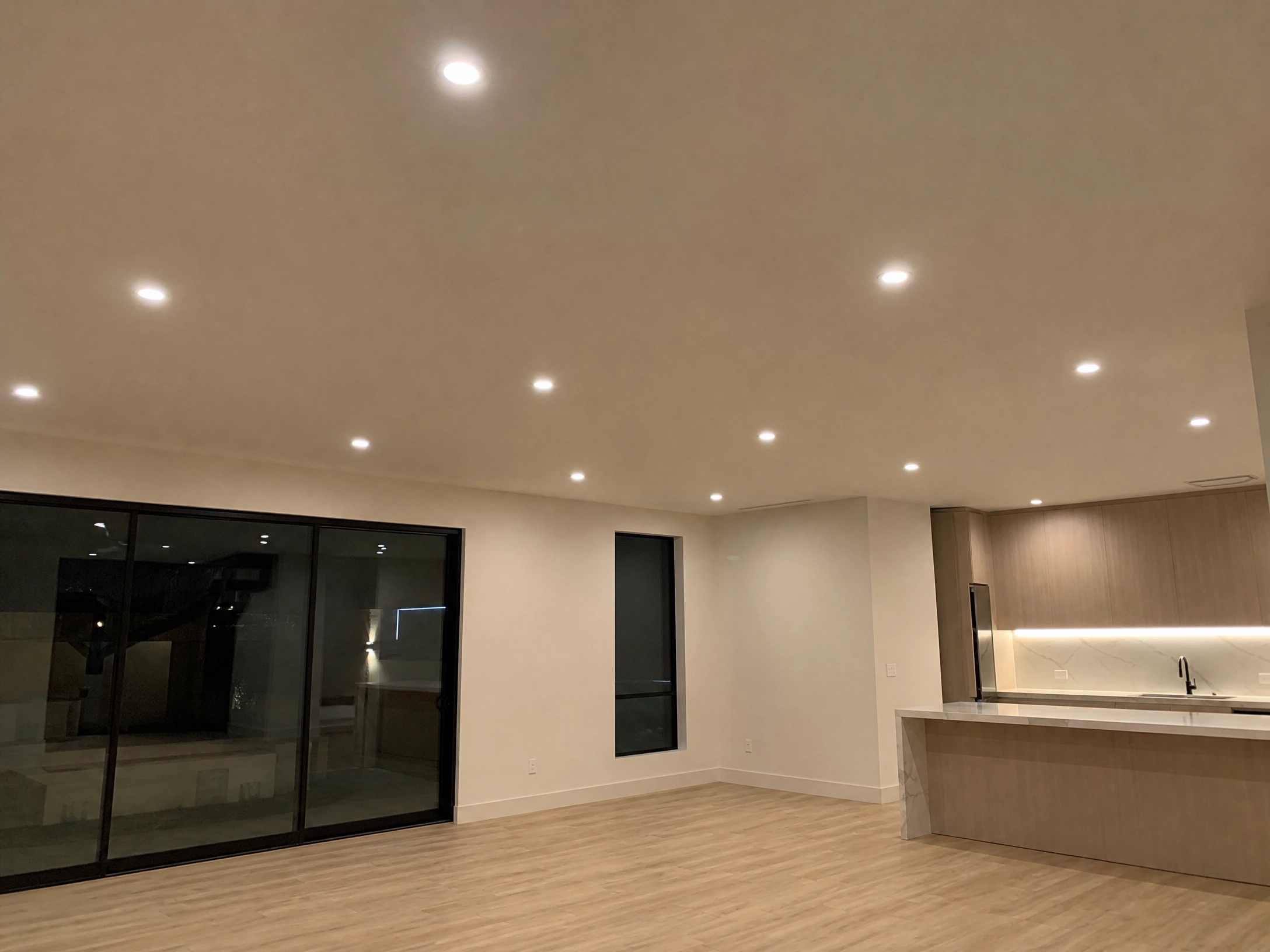 Pasadena, CA Light Fixture Installation
