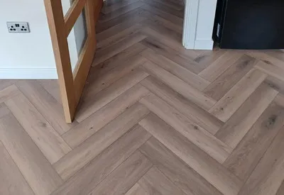  Luxury Vinyl Tile (LVT) & SPC Flooring
