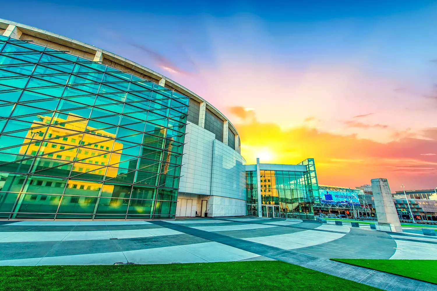 How to Rent a Car for Business Trips in Detroit: Corporate Offices and Convention Center Access (Rent Now LLC, Detroit, MI)