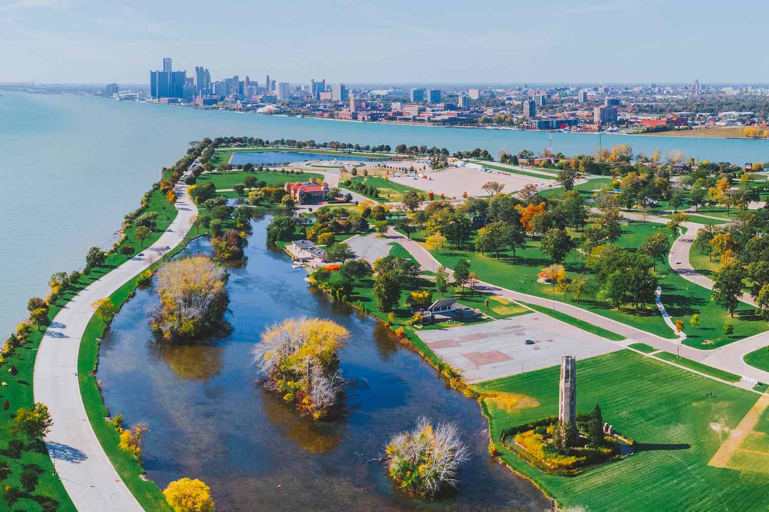 Eco-Friendly Car Rentals in Detroit: Green Options for City and Suburban Travel 🌿🚗 (Rent Now LLC, Detroit, MI)