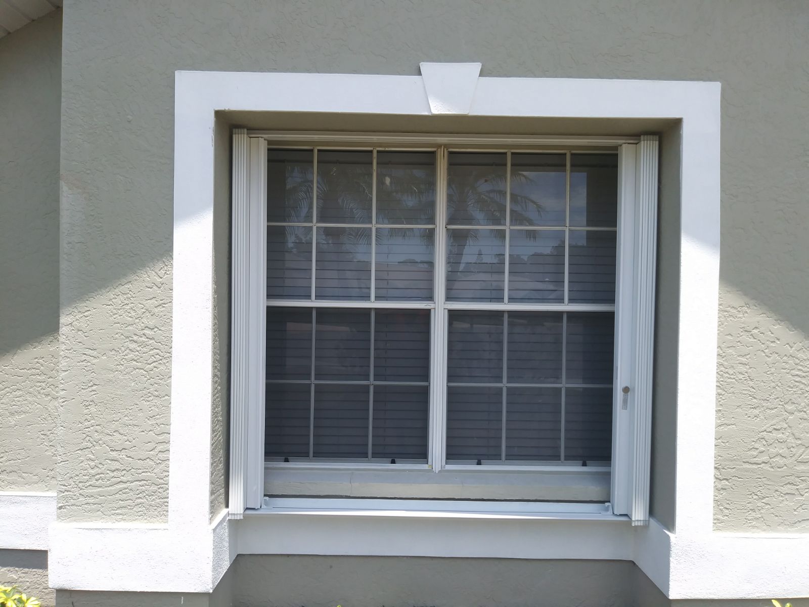 Hurricane Shutter Service in Fort Myers