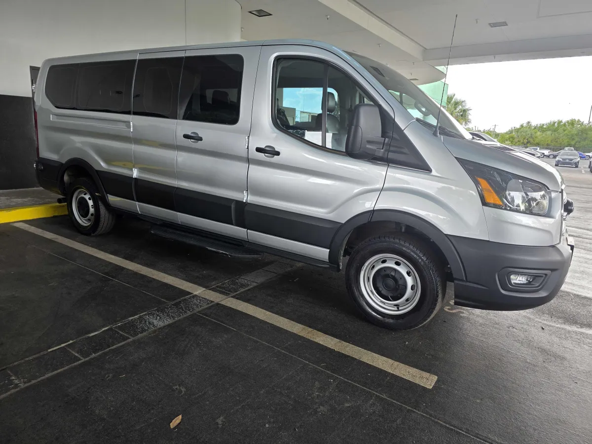 Rent a Ford, Transit-350, Car rental Orlando, Car Rental near Orlando, Rent a car in Orlando, Rent a van in Orlando, Car rental Disneyland, Orlando airport car rental. Family car rental, Family car rental Orlando, Family car rental Disneyland 
