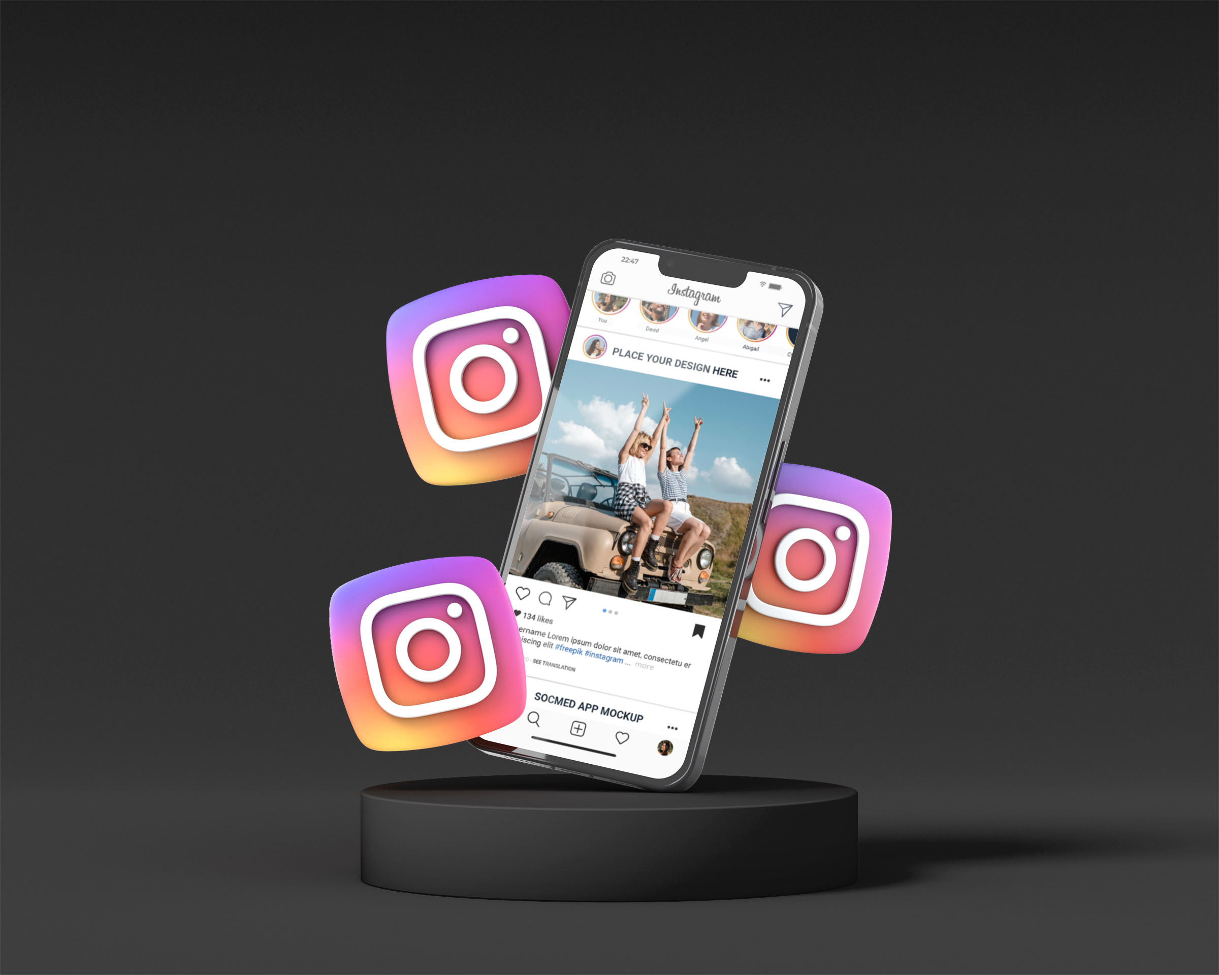 Gastgeber am Laptop bei der Marketing Planung