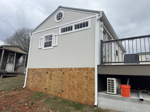 Seamless Gutter Installation 