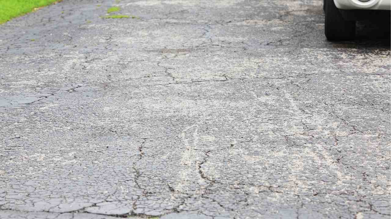 Common Asphalt Problems Homeowners Face in Albemarle