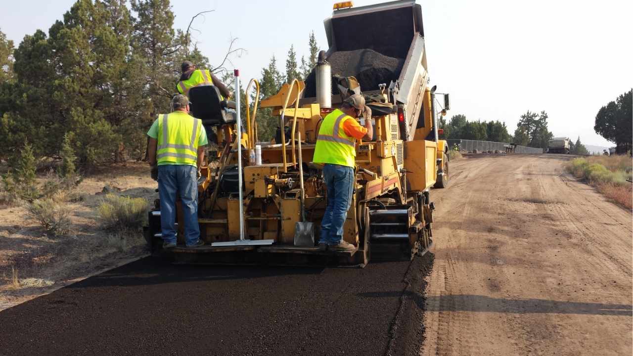 How Proper Base Preparation Affects Asphalt Lifespan