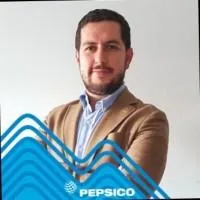 Retrato profesional de Carlos R., Gerente Senior