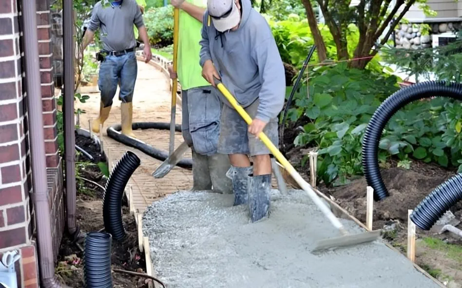 Florissant Concrete builds a sidewalk.