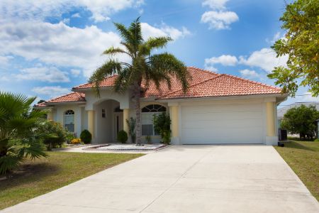 St. Augustine Concrete builds and installs driveway 