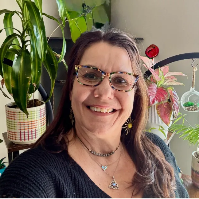 Roxy, Integration Coach, guiding spiritual awakening journeys.