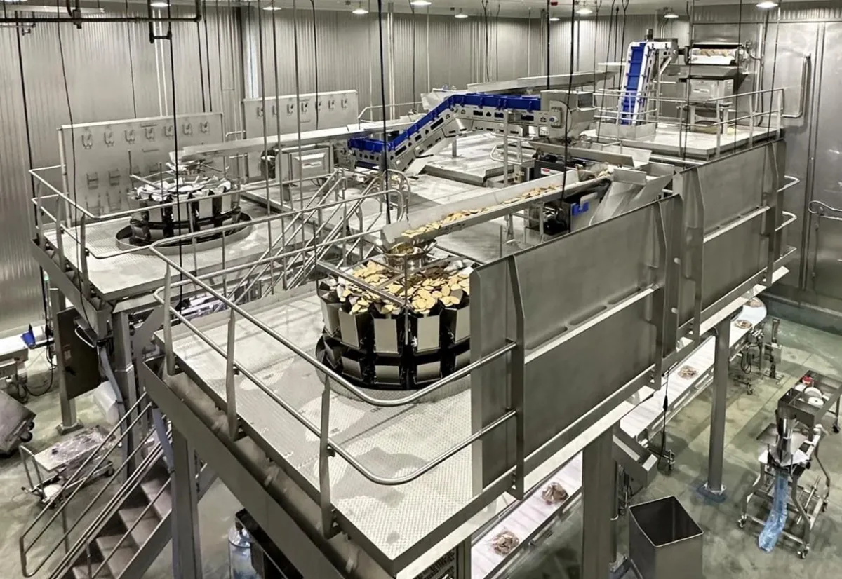 Sanitary platform designed for food and pharma industries with precision vertical weigh scale systems