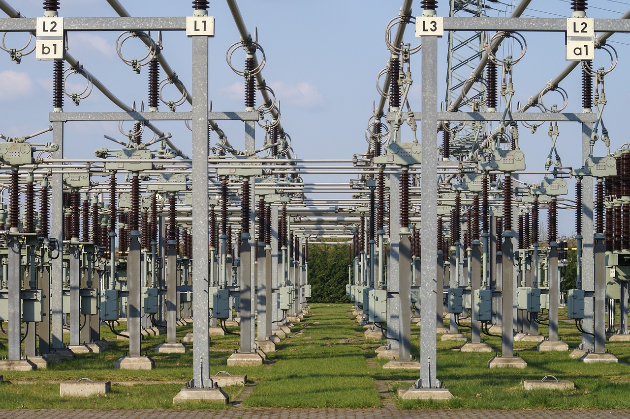 outside transformers for electrical contractor work