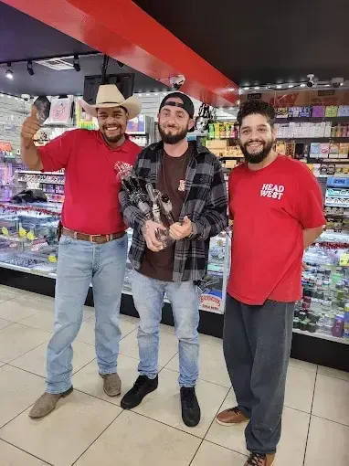 Head West Smoke Shop Staff