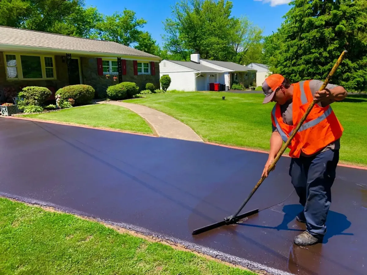 sealing driveway in New Hamburg ON