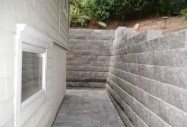 Retaining Wall Options for Sloped Properties in King County
