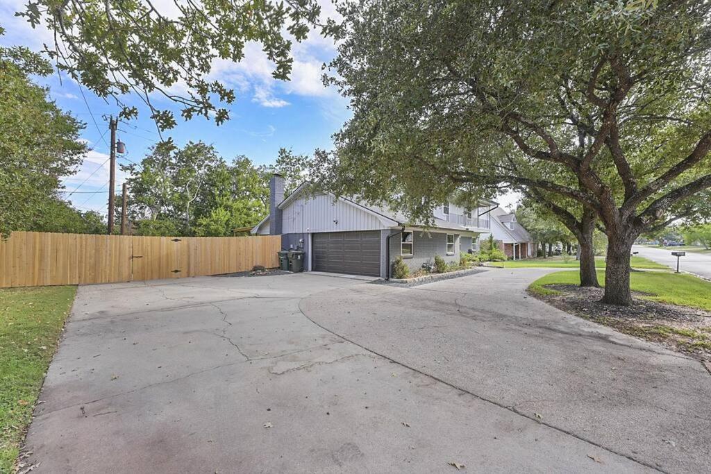 Bryan Concrete builds and installs Driveway