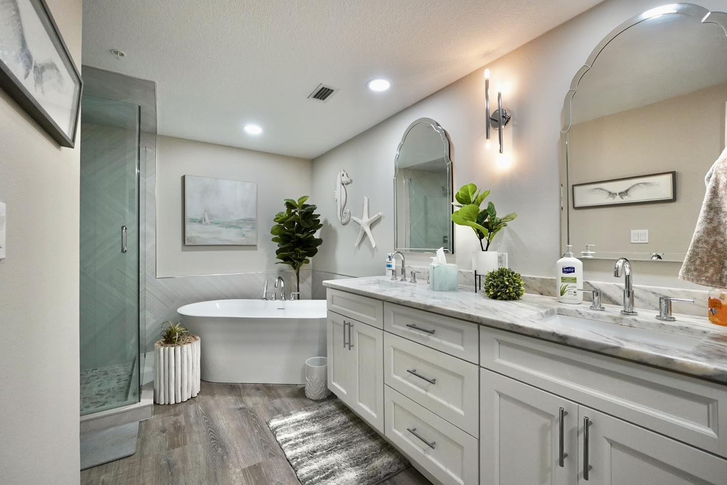 luxury-master-suite-dual-vanity-panama-city-beach-1