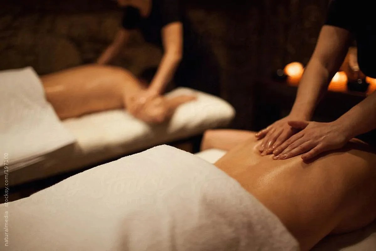 EN Spa 90-Minute Couples Massage
