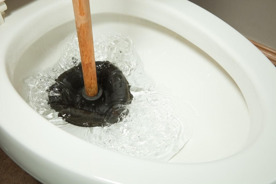 Gurgling toilet problem in Bakersfield home caused by plumbing issue