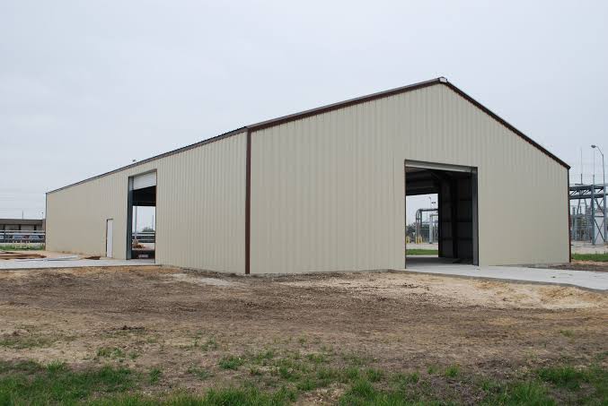 Modern agricultural metal barn by Springfield Metal Buildings