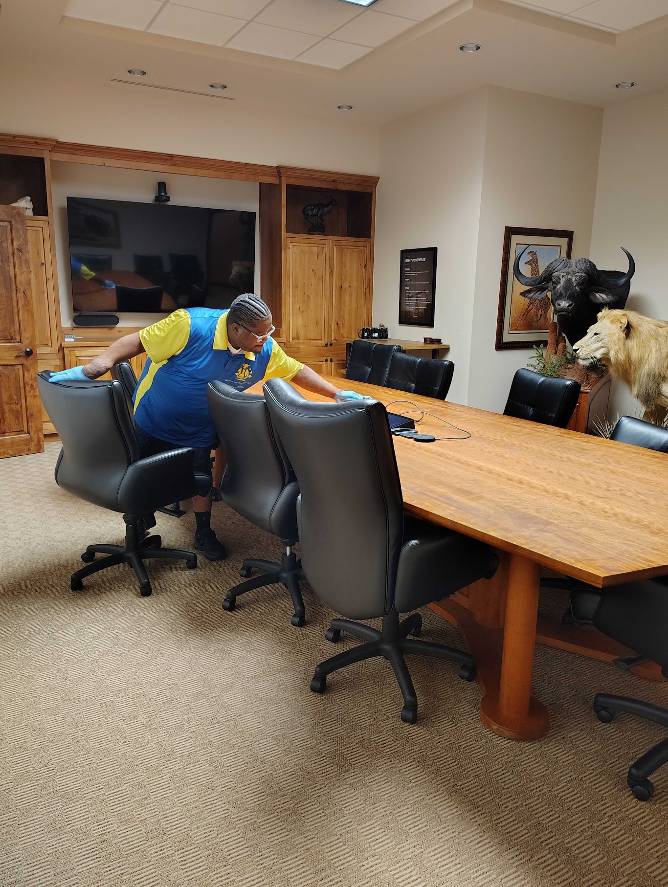 Professional commercial office cleaning service in Wichita Kansas by Wichita Pro Cleaners