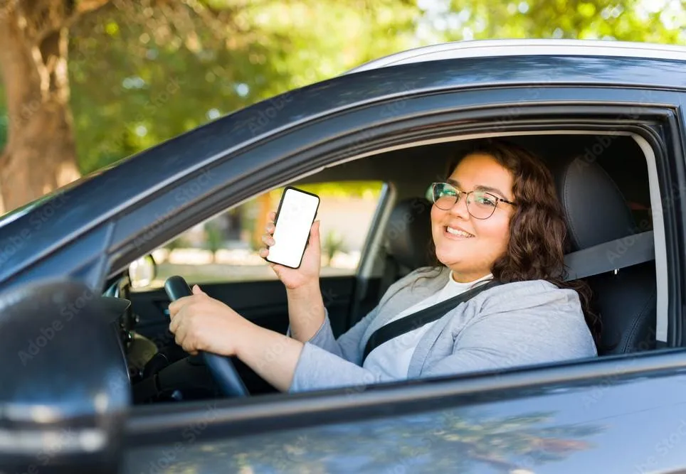HealthUrWay enthusiastic driver in vehicle