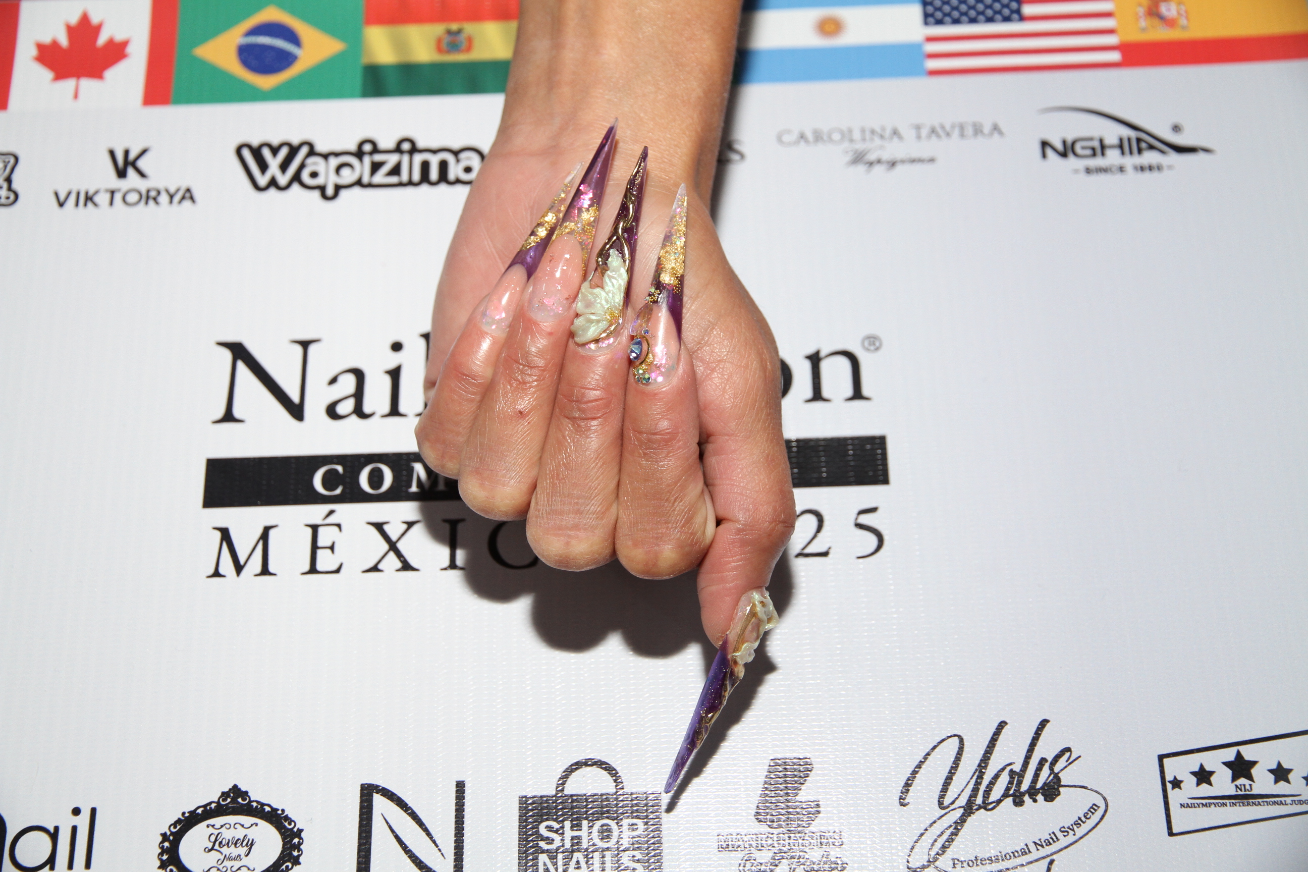 Stiletto Nail art