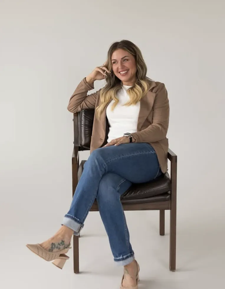 movers loading the truck