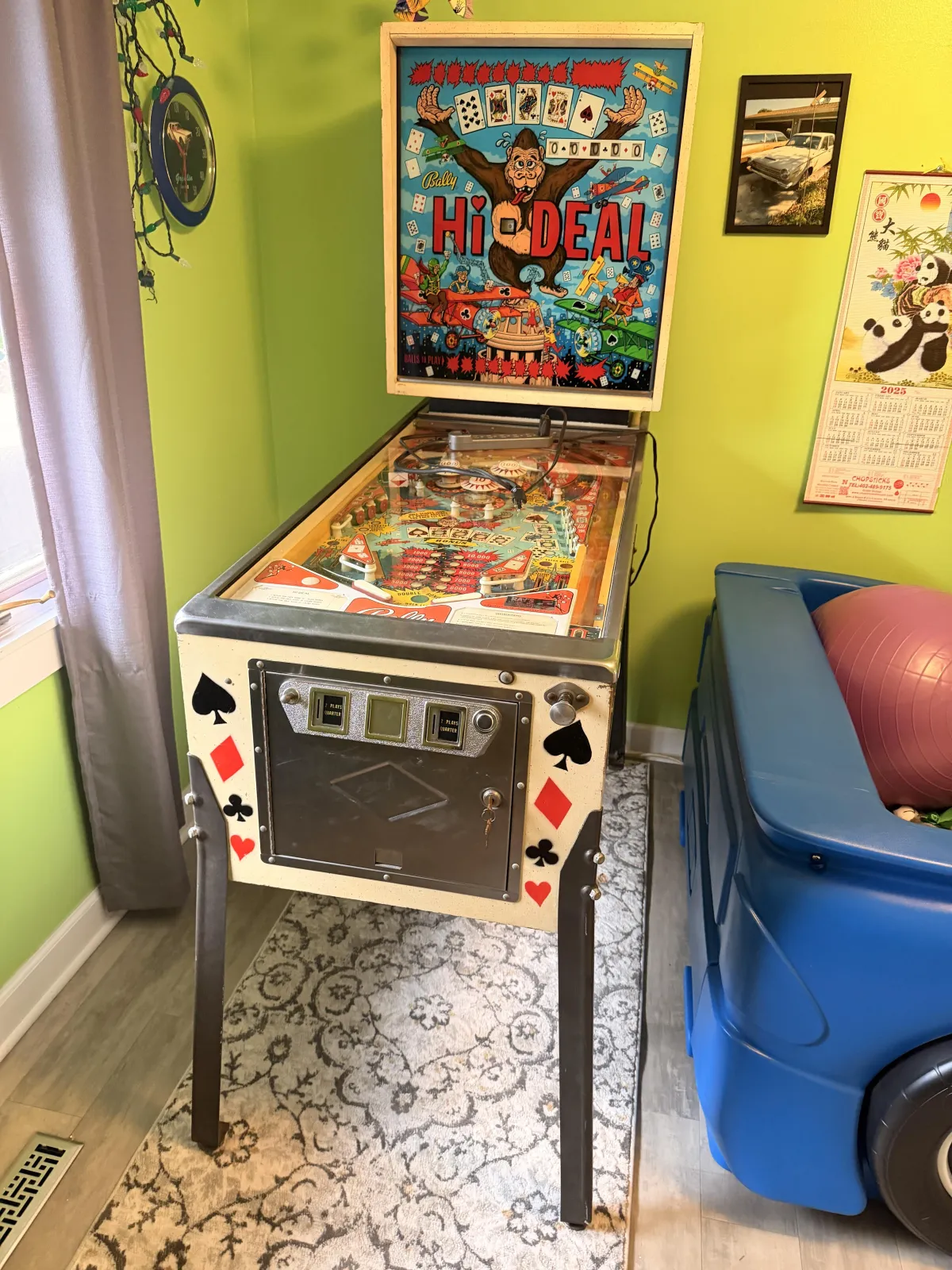 arcade machine pinball