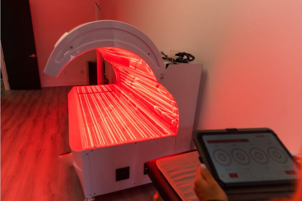 Best Red Light Therapy Bed: Buyer’s Guide for Wellness Centers