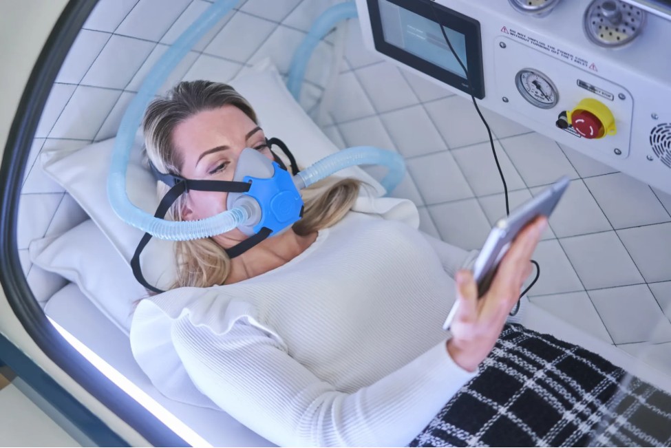 Hyperbaric Oxygen Therapy Explained: Benefits, Science & Uses