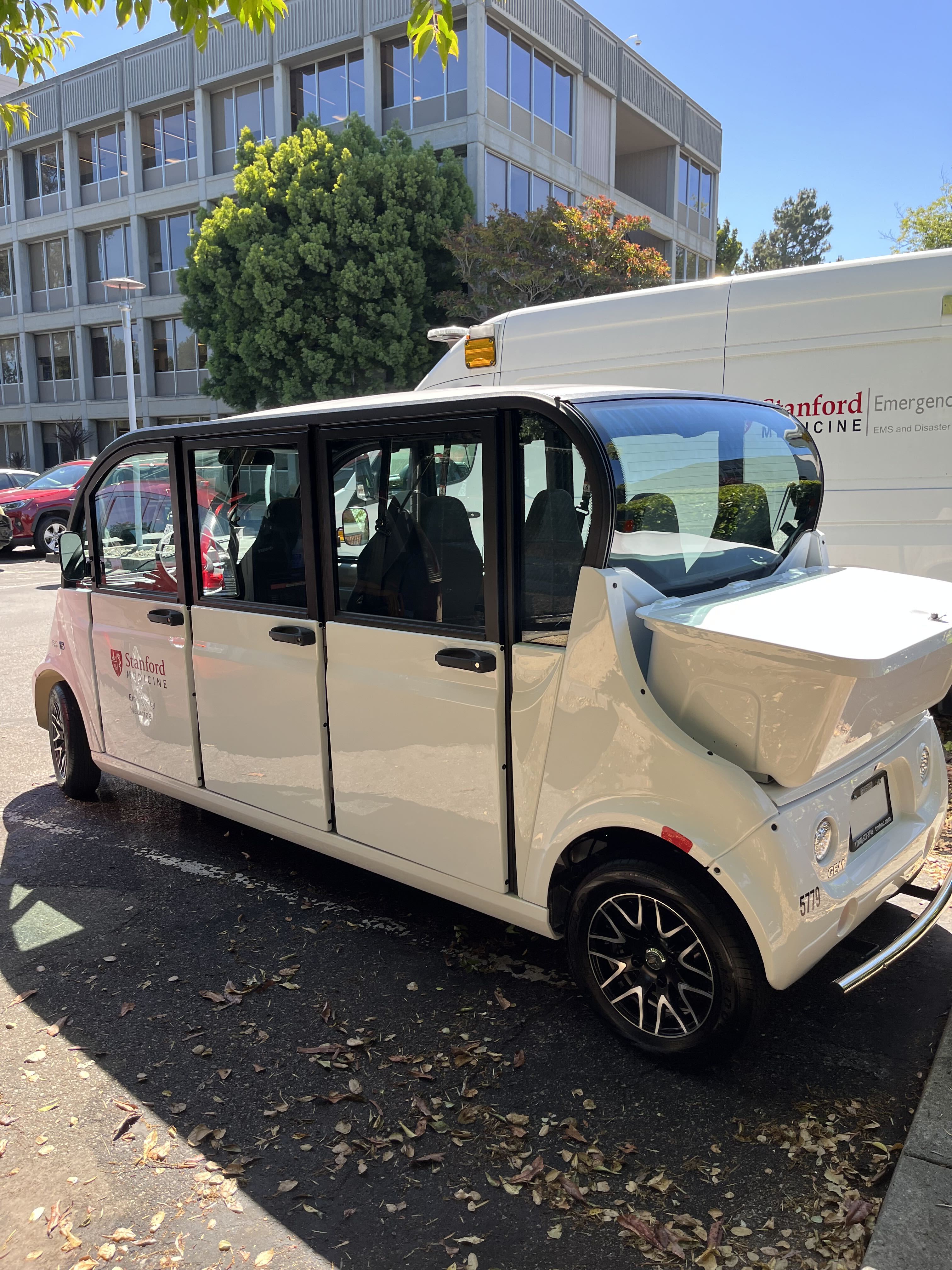 Fleet Washing in Menlo Park, CA: Why Mobile Fleet Cleaning Matters for Bay Area Businesses