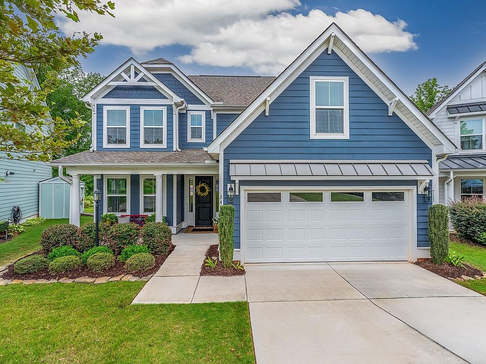 Greenville Concrete builds and installs driveways