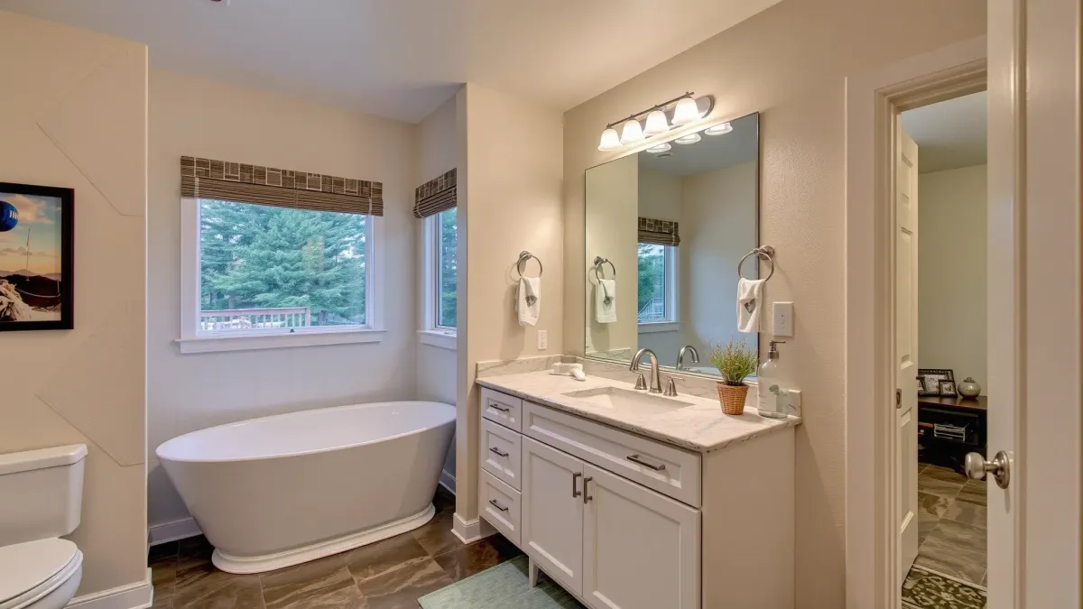 Bathroom renovator, La Pine, OR 