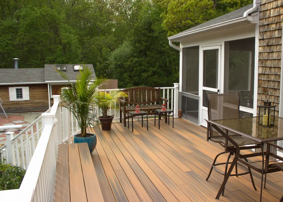 Custom outdoor deck designed for entertaining, relaxing, and outdoor living by Miami Builders.