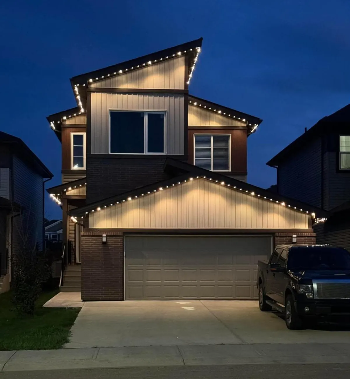 What to Look for When Hiring a Permanent Lighting Company in Las Vegas