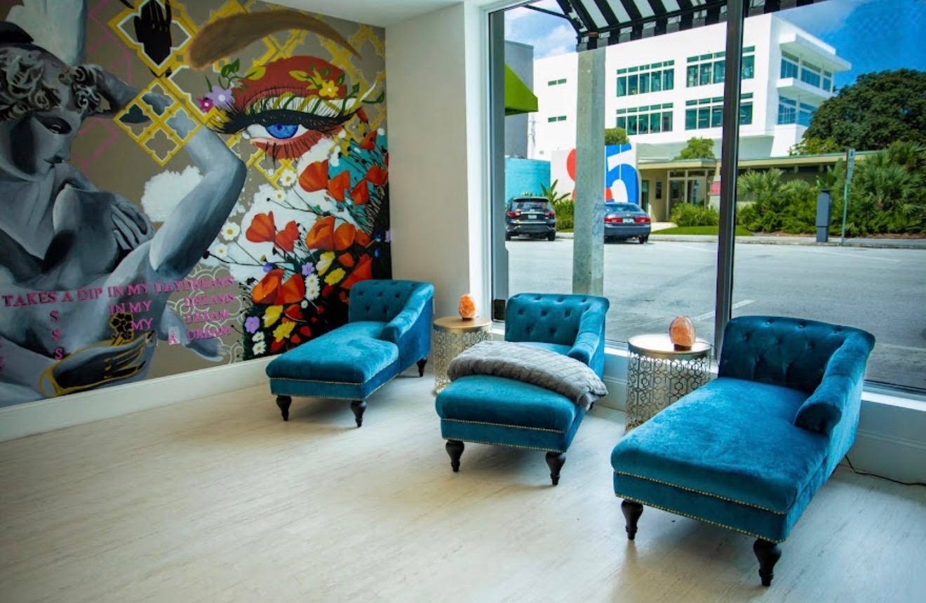 The Beauty Insider’s Vault: Expert Tips & Aesthetic Secrets Only the Pros Know