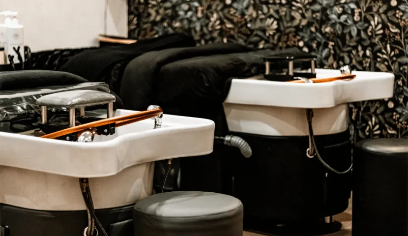 Two head spa beds side by side in Hana’s private treatment room
