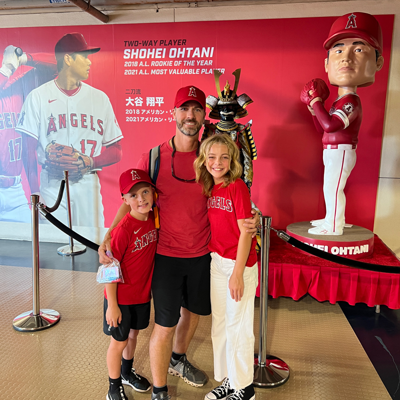 Hey Kids Let's Draw - Angels Baseball Game