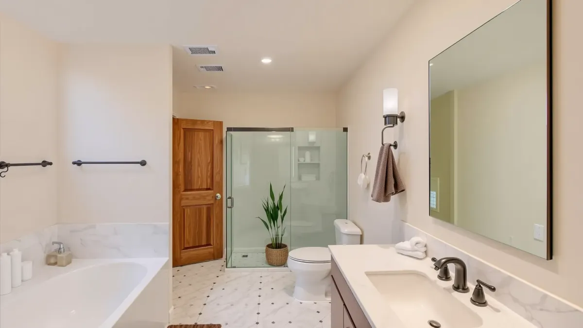 Bathroom Remodeling in Leimert Park, CA, showcasing modern fixtures and stylish design for a fresh new look.