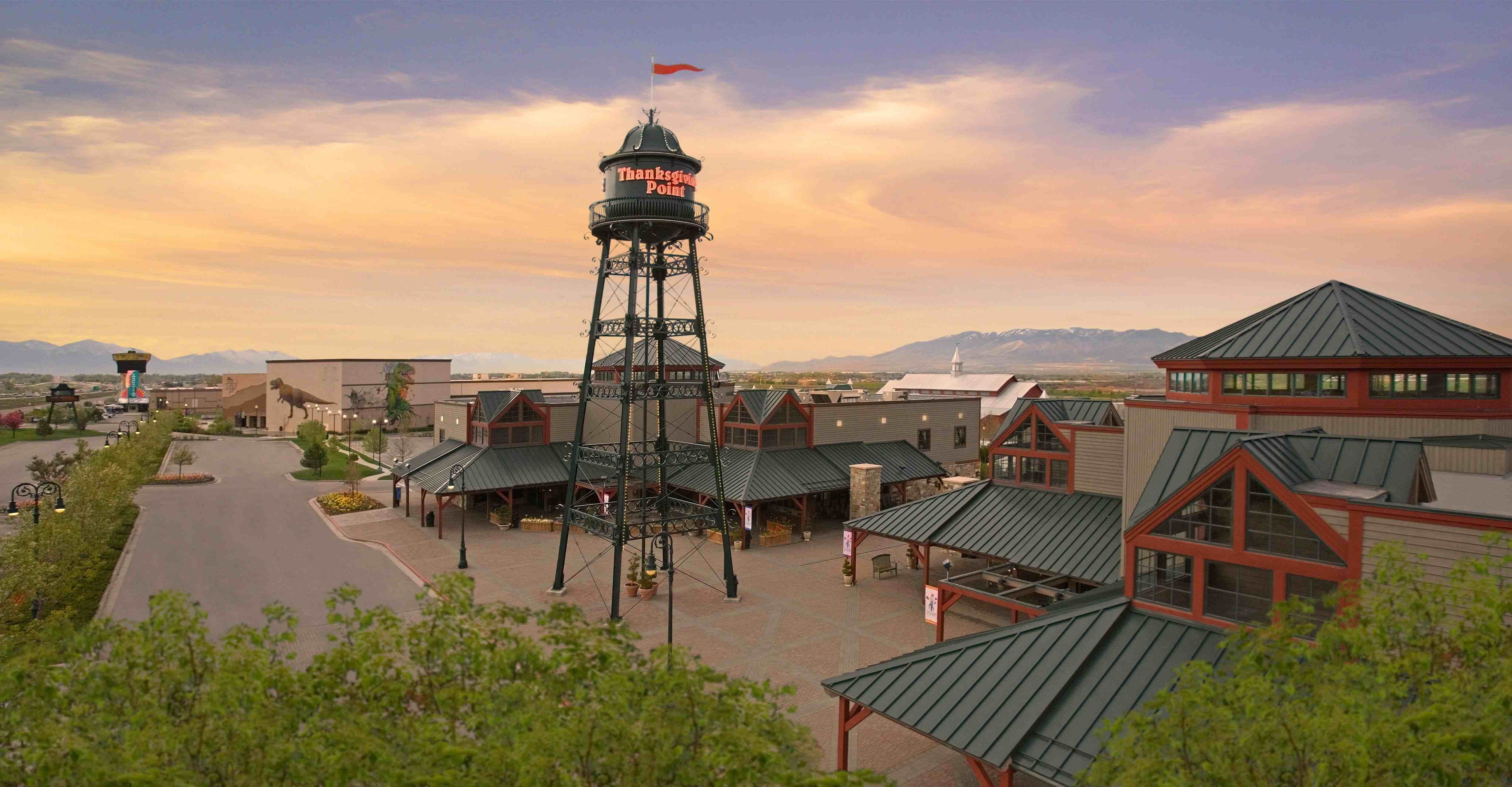 {{ custom_values.service_1 }} in {{custom_values.biz_area_1})