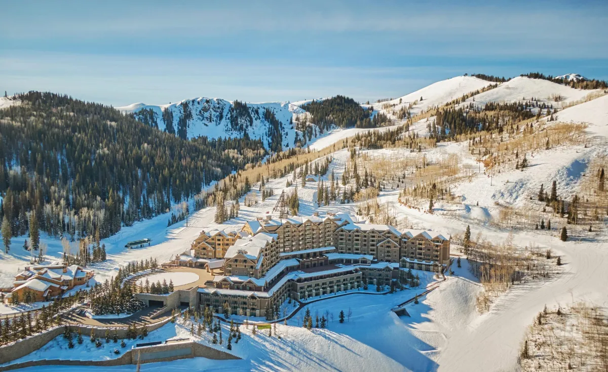 {{ custom_values.service_1 }} in {{custom_values.biz_area_1})