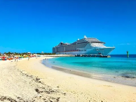 Cruise on a beach/harbour 