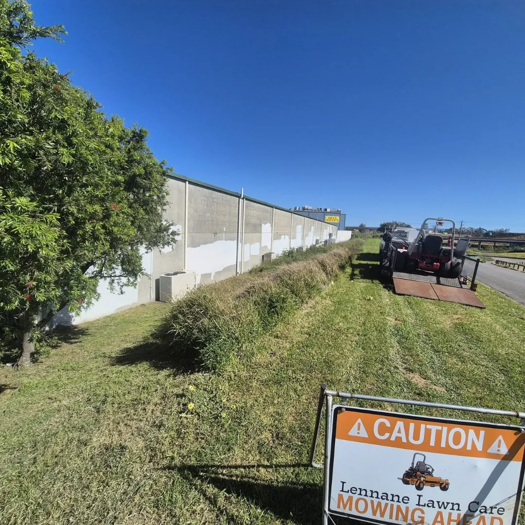 Acreage Mowing – Lake Macquarie – Roadside grass slashing and large area mowing service