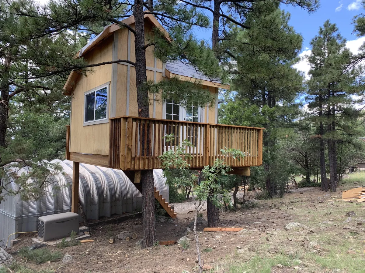 custom tree house